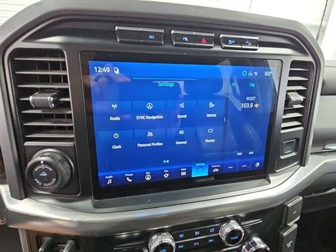 Used 2021 Ford F150 Lariat w/ Trailer Tow Package AWD/4WD image 17