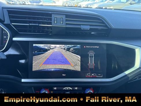 Used 2025 Audi Q3 2.0T Premium image 25