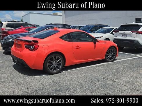 Used 2017 Toyota 86 860 Special Edition RWD image 5