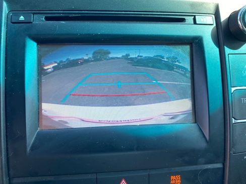 Used 2016 Toyota Camry SE FWD image 11