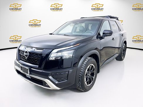 Used 2023 Nissan Pathfinder Rock Creek image 3