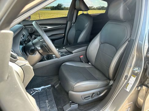 Used 2024 INFINITI QX55 Luxe w/ Cargo Package image 11