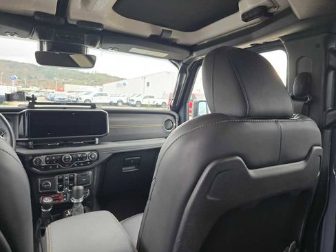 Used 2024 Jeep Wrangler Unlimited Rubicon 392 image 14