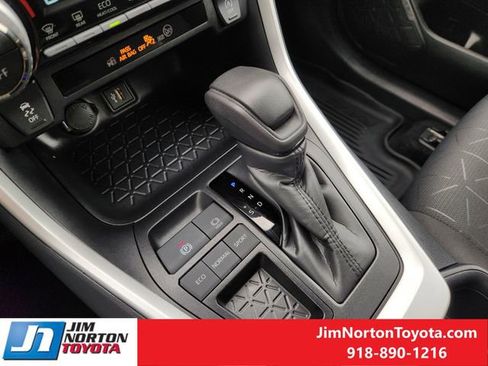 Used 2025 Toyota RAV4 XLE w/ Convenience Package FWD image 21