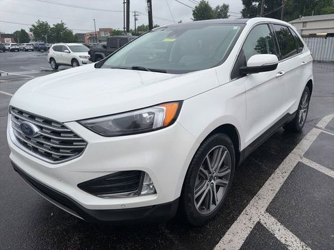 Used 2022 Ford Edge Titanium AWD/4WD image 3