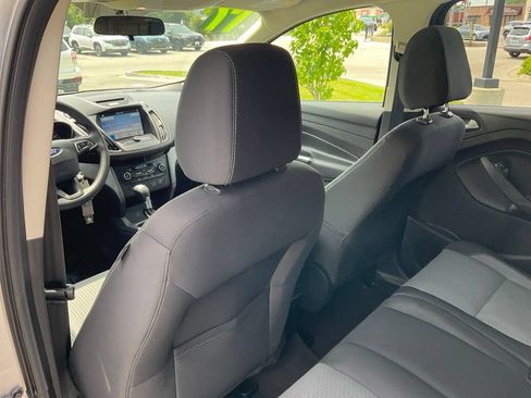 Used 2017 Ford Escape SE w/ Equipment Group 201A AWD/4WD image 13