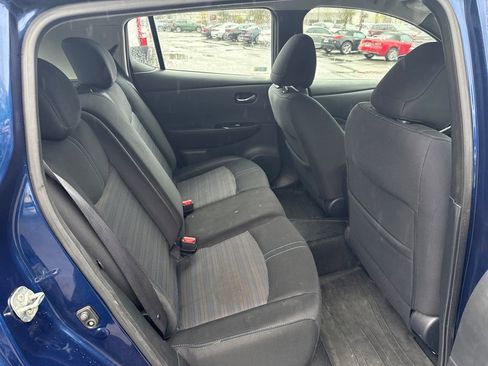Used 2019 Nissan Leaf SV w/ SV Technology Package image 11