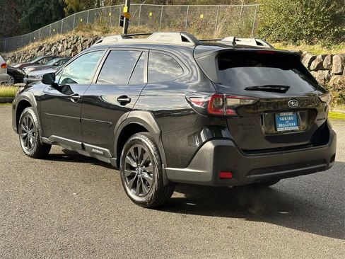 Certified 2025 Subaru Outback Onyx Edition image 3