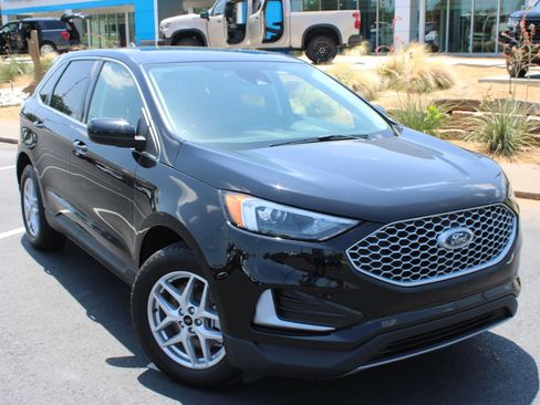 Used 2024 Ford Edge SEL AWD/4WD image 2