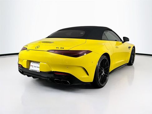Used 2022 Mercedes-Benz SL 55 AMG 4MATIC image 11