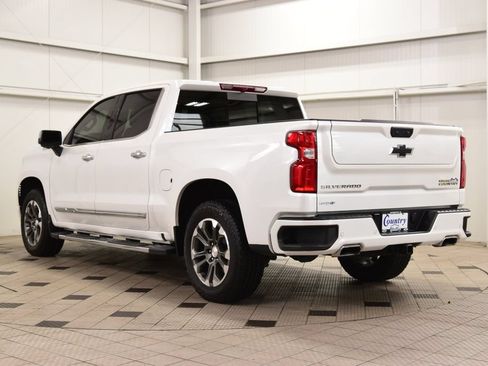 Used 2024 Chevrolet Silverado 1500 High Country w/ High Country Premium Package AWD/4WD image 6