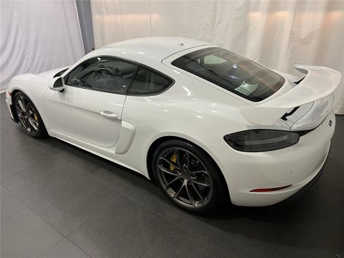 Certified 2020 Porsche 718 Cayman GT4 image 3