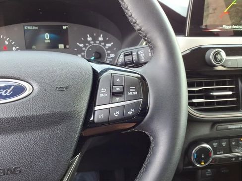 Used 2022 Ford Escape SE w/ SE Sport Appearance Package FWD image 24