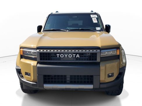 Used 2024 Toyota Land Cruiser image 2