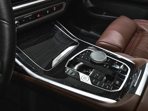 Used 2026 BMW X7 M60i AWD/4WD image 44