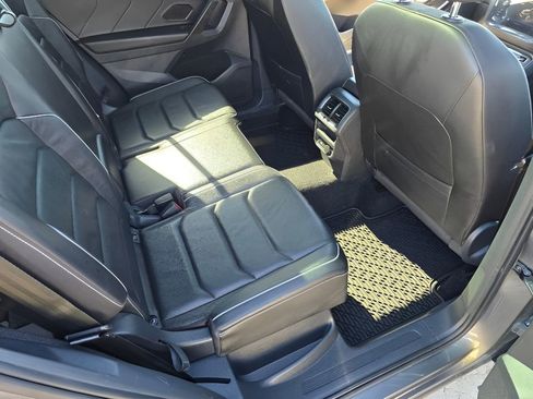 Used 2021 Volkswagen Tiguan SEL Premium R-Line image 35