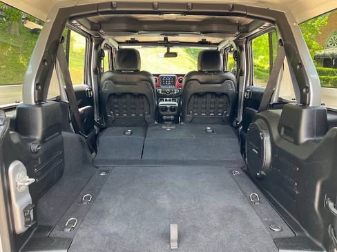 Used 2018 Jeep Wrangler Unlimited Rubicon AWD/4WD image 44