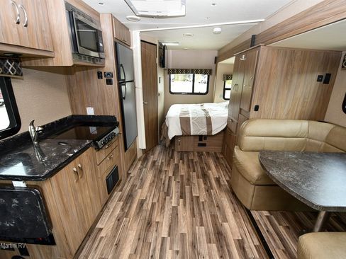 Used 2016 Mercedes-Benz Sprinter 3500 image 4