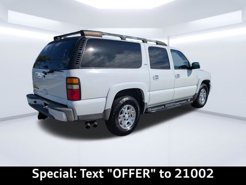 Used 2006 Chevrolet Suburban Z71 w/ Z71 Preferred Equipment Group image 2