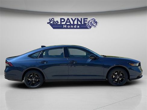 New 2025 Honda Accord SE image 3
