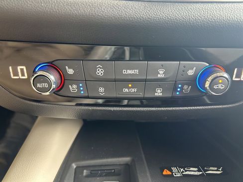 Used 2023 Buick Enclave Premium w/ Experience Buick Package FWD image 21