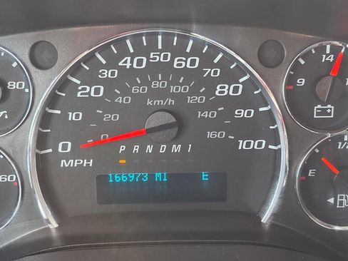 Used 2019 Chevrolet Express 2500 Extended image 15