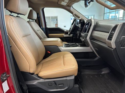 Used 2022 Ford F250 Lariat w/ Chrome Package image 15