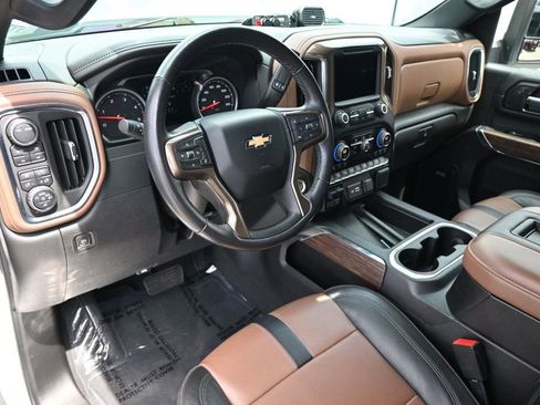 Used 2022 Chevrolet Silverado 3500 High Country image 10