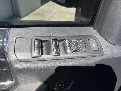 Used 2022 Ford F450 Platinum w/ FX4 Off-Road Package image 20