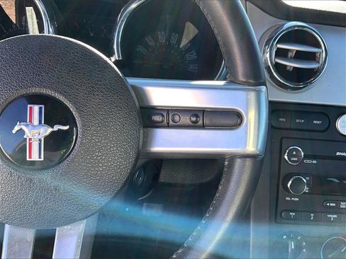 Used 2009 Ford Mustang GT Premium image 15