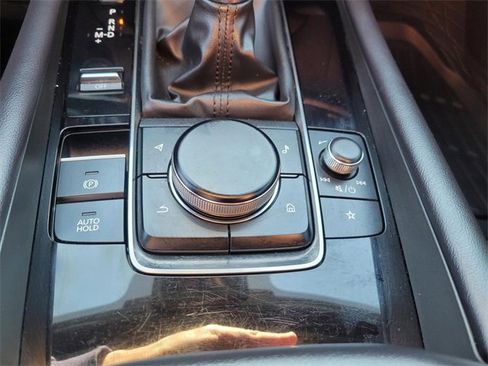 Used 2024 MAZDA MAZDA3 s image 25