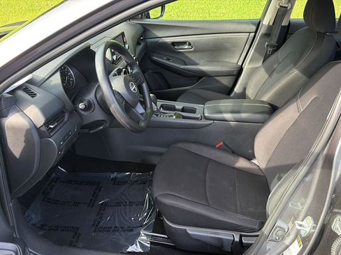 Used 2024 Nissan Sentra S FWD image 9