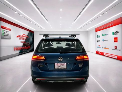 Used 2018 Volkswagen Golf Alltrack S image 6