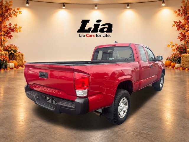 Used 2017 Toyota Tacoma SR RWD image 3