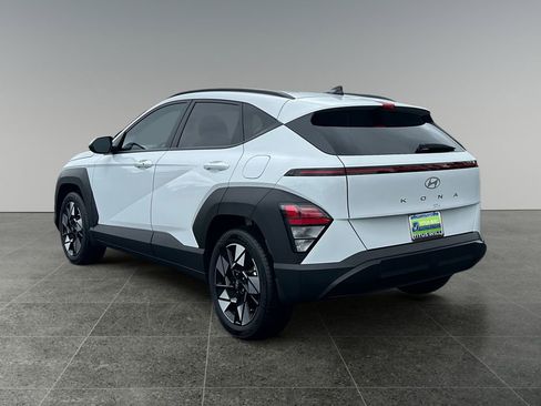 Used 2025 Hyundai Kona SEL FWD image 8