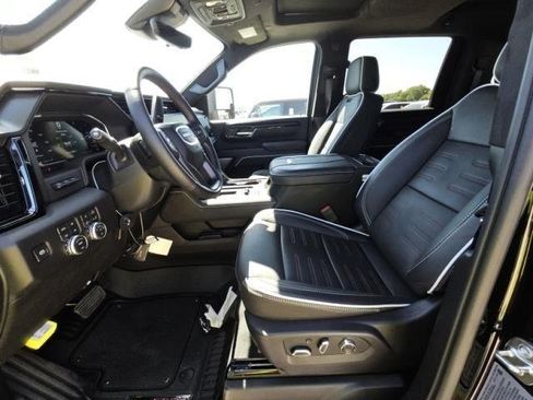 Used 2026 GMC Sierra 2500 AT4X AWD/4WD image 8