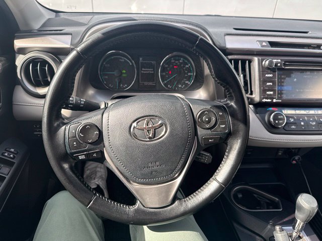 Used 2018 Toyota RAV4 XLE AWD/4WD image 9
