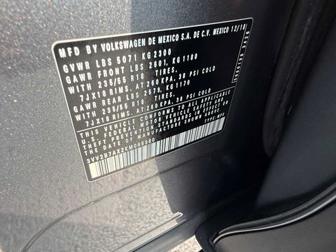 Used 2019 Volkswagen Tiguan SEL AWD/4WD image 36