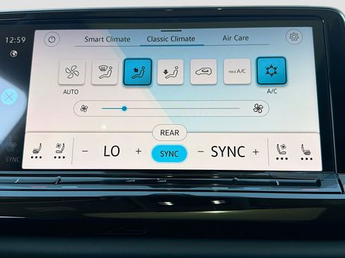New 2026 Volkswagen Atlas SE FWD image 36