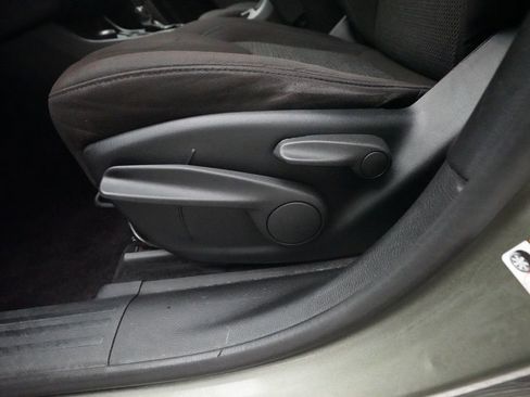 Used 2019 Jeep Cherokee Sport w/ Cold Weather Group image 28