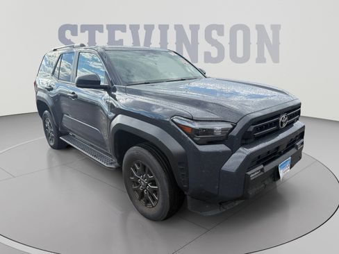 Used 2025 Toyota 4Runner SR5 AWD/4WD image 7