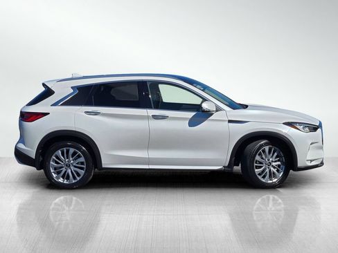 Certified 2025 INFINITI QX50 Luxe AWD/4WD image 3