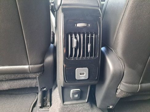 New 2026 Jeep Compass Latitude image 10