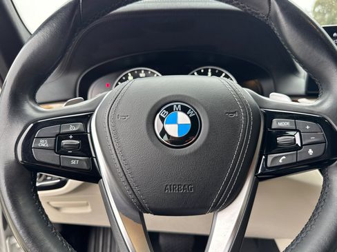Used 2018 BMW 530i RWD image 15