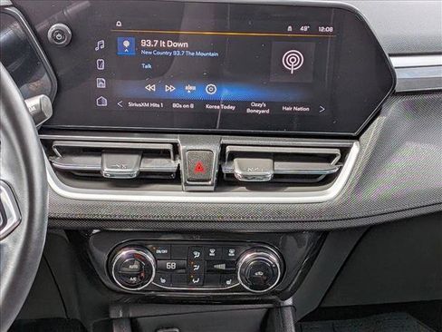 Used 2025 Chevrolet TrailBlazer LT w/ Convenience Package image 19