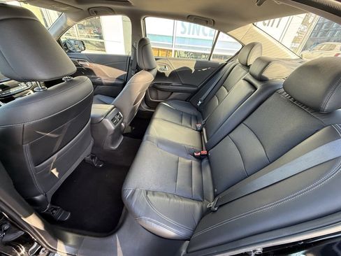 Used 2017 Honda Accord EX-L image 29