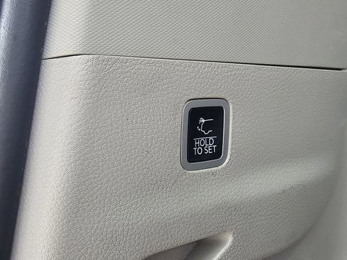 Used 2024 Jeep Wagoneer L Series II image 30