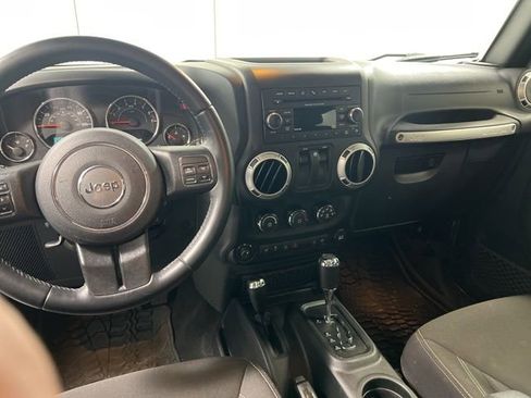 Used 2018 Jeep Wrangler Rubicon w/ Power Convenience Group AWD/4WD image 22