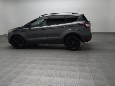 Used 2017 Ford Escape SE w/ Equipment Group 201A FWD image 3