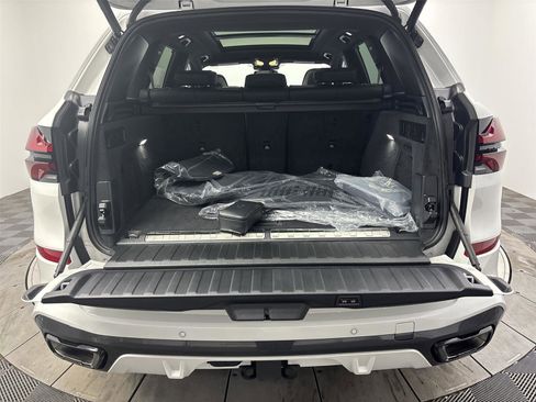 New 2026 BMW X5 xDrive50e w/ Executive Package image 21